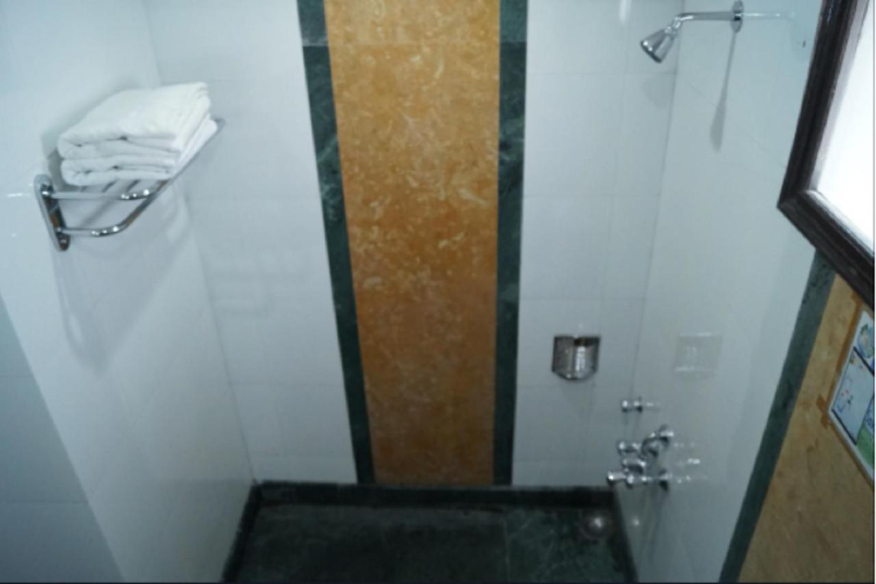 Goroomgo Marc Shimla Near Mall Road - Luxury Room - Excellent Service - Ample Parking - Best Hotel In שימלה מראה חיצוני תמונה