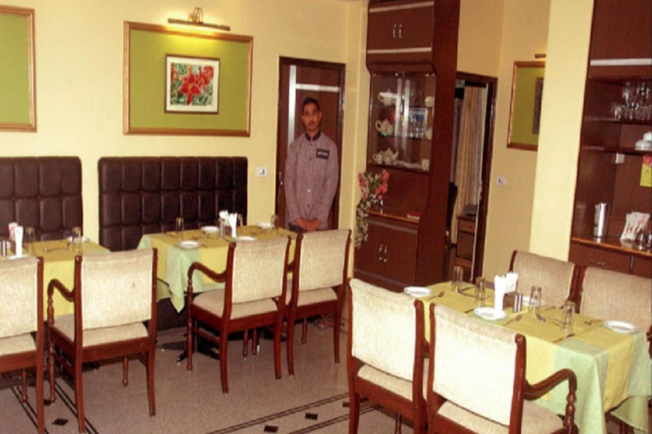 Goroomgo Marc Shimla Near Mall Road - Luxury Room - Excellent Service - Ample Parking - Best Hotel In שימלה מראה חיצוני תמונה